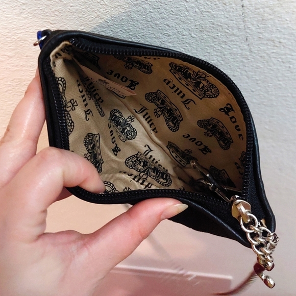 Juicy Couture velour bag 🖤🤍 - Picture 6 of 9